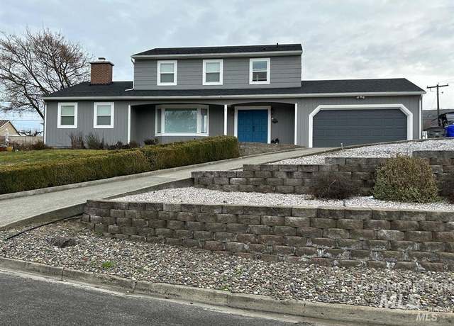 Property at 3333 Meadowlark Dr, Lewiston, ID 83501, 6 beds, 2.5 baths