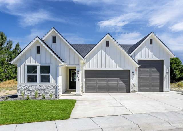 Property at 496 W Hidden Mill Ct, Middleton, ID 83644, 3 beds, 2.5 baths
