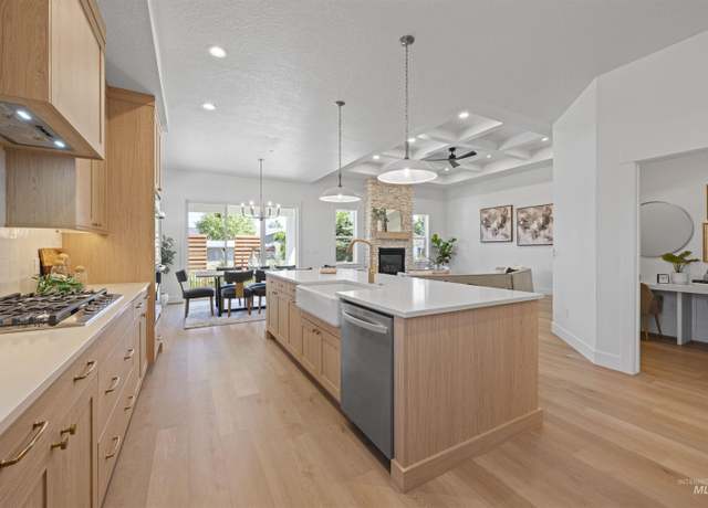 Property at 496 W Hidden Mill Ct, Middleton, ID 83644, 3 beds, 2.5 baths