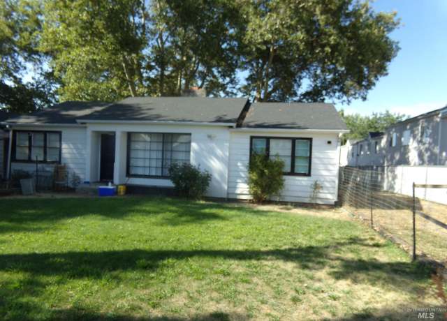 Property at 1009 Burrell Ave, Lewiston, ID 83501, 4 beds, 2 baths