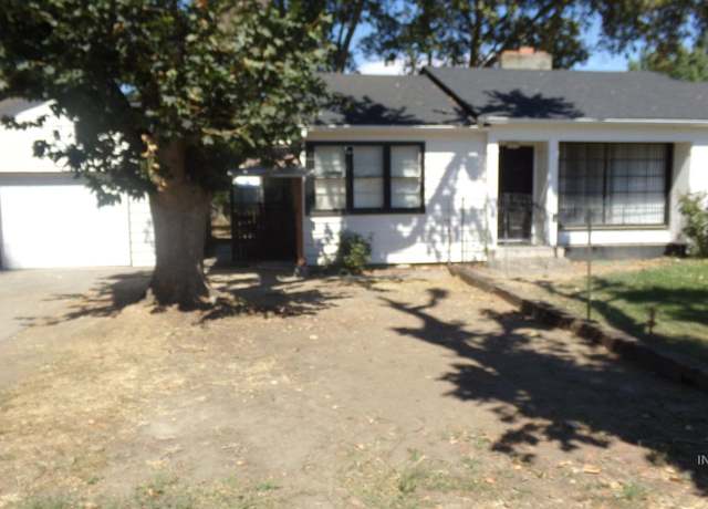 Property at 1009 Burrell Ave, Lewiston, ID 83501, 4 beds, 2 baths