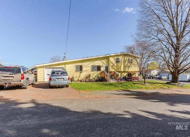 Property at 717 Cedar Ave, Lewiston, ID 83501, 4 beds, 2 baths