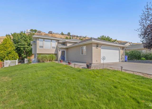 Property at 2424 Seaport Dr, Lewiston, ID 83501, 4 beds, 2 baths