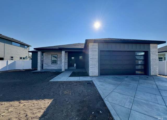 Property at 1316 K St, Rupert, ID 83350, 4 beds, 2 baths