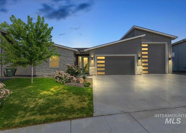 Property at 2445 N Klemmer Ave, Kuna, ID 83634, 3 beds, 2 baths
