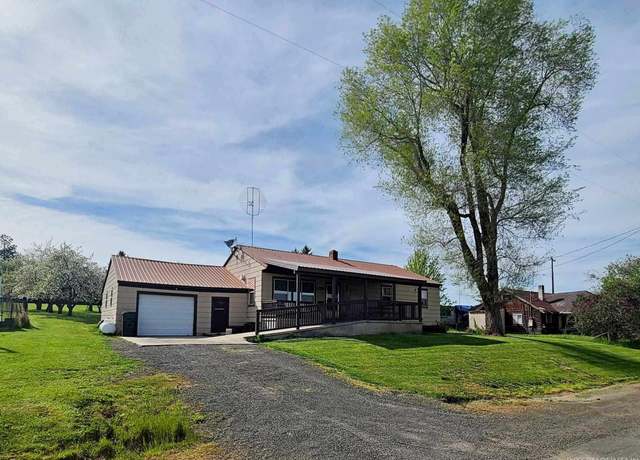 Property at 1120 N State St, Grangeville, ID 83530, 3 beds, 1 bath