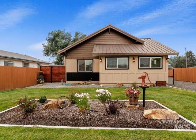 Property at 511 S Pennsylvania Ave, Fruitland, ID 83619, 3 beds, 2 baths
