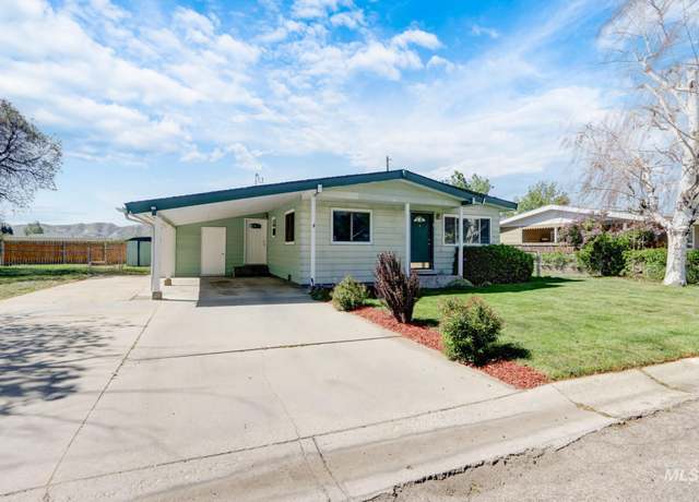 Property at 613 Lynn Dr, Emmett, ID 83617, 3 beds, 1.5 baths