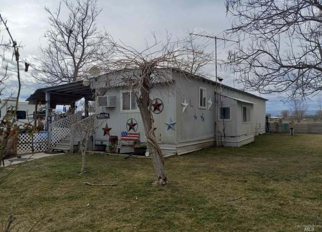 Property at 3805 Pioneer Park Ln #21, Homedale, ID 83628, 2 beds, 1.5 baths