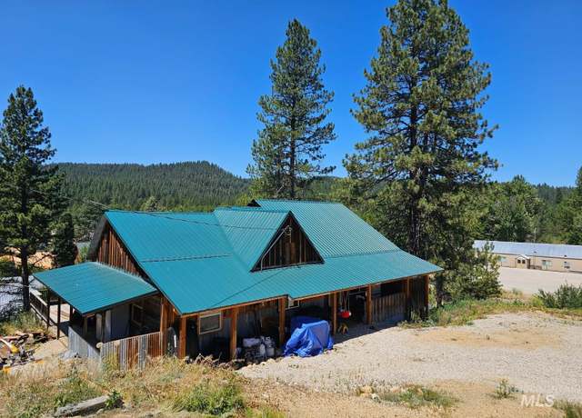 Property at 117 & 115 E Hill Rd, Idaho City, ID 83631, 3 beds, 1 bath
