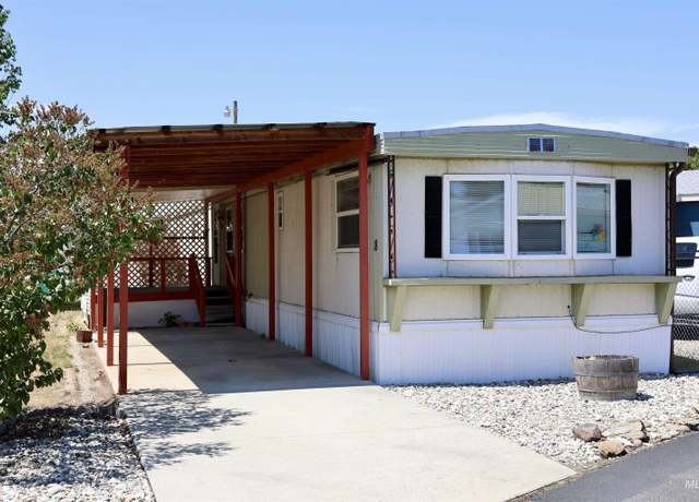 Property at 1640 E Main St #08, Emmett, ID 83617, 3 beds, 2 baths