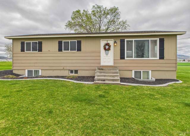 Property at 523 E 550 S, Burley, ID 83318, 4 beds, 2 baths