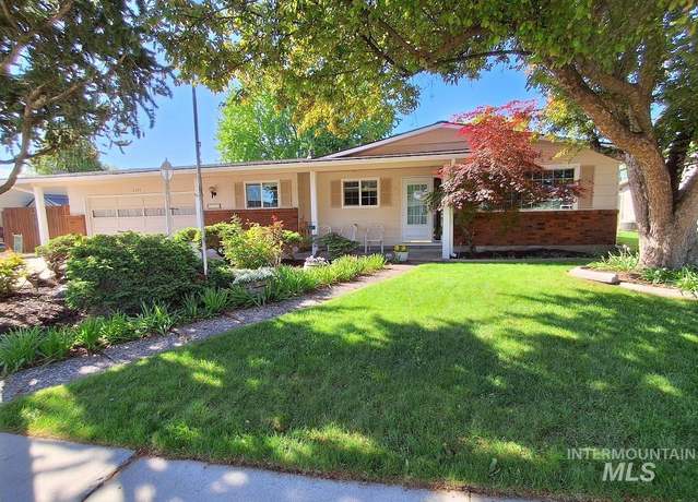 Property at 8395 W Golse Dr, Boise, ID 83704, 3 beds, 2 baths