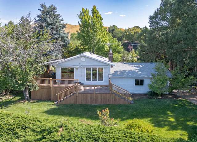 Property at 2771 N Lancaster Dr, Boise, ID 83702, 3 beds, 2.5 baths