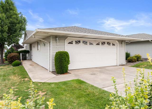 Property at 821 Stewart Ave Unit A, Lewiston, ID 83501, 2 beds, 2 baths
