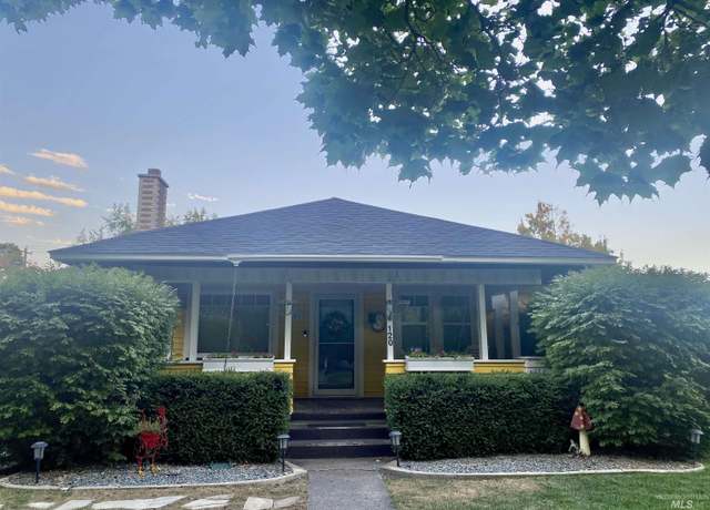 Property at 120 Lincoln St, Twin Falls, ID 83301, 3 beds, 2 baths