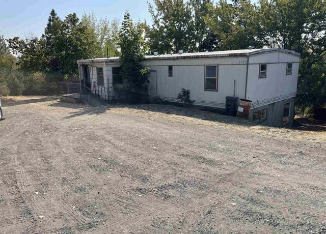 Property at 1037 Schultz Rd, Moscow, ID 83843, 5 beds, 3 baths