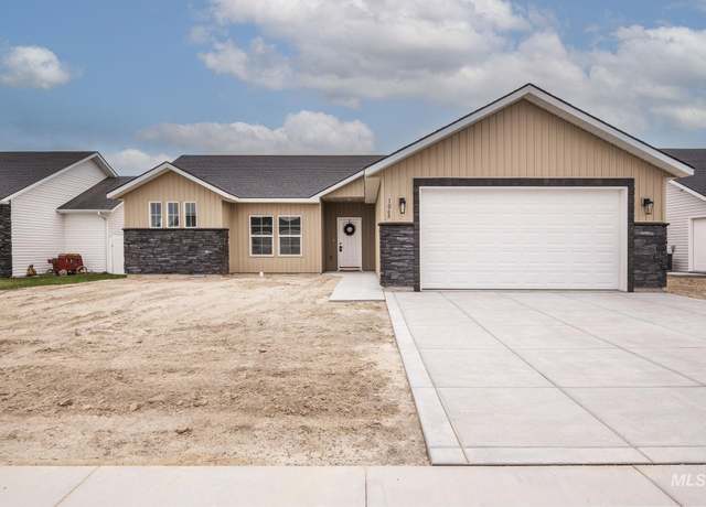 Property at 1068 Tanglewood St, Burley, ID 83318, 4 beds, 2 baths