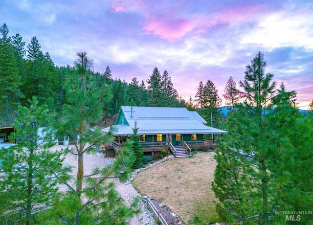 Property at 131 Chargers Dr, Boise, ID 83716, 7 beds, 4.5 baths