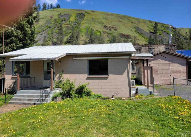 Property at 017 S Front, Kooskia, ID 83539, 2 beds, 1 bath