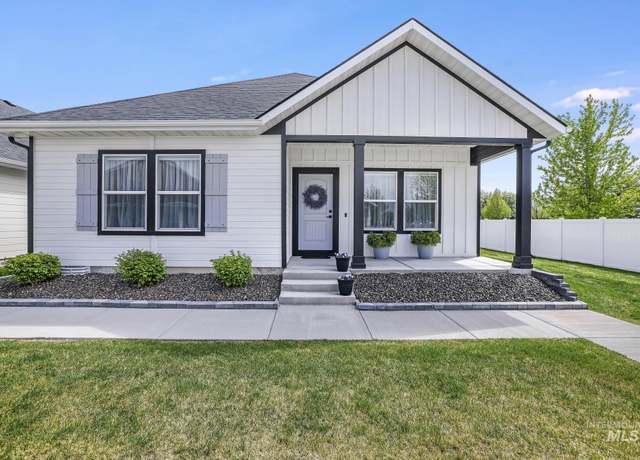 Property at 1090 Easy Ave, Twin Falls, ID 83301, 3 beds, 2 baths