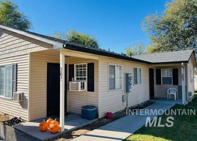 Property at 203 & 205 S Owyhee St, Boise, ID 83705-1633, 4 beds, 2 baths