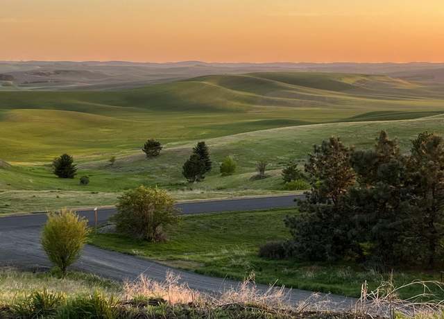Property at 1002 Quarry Ln, Moscow, ID 83843
