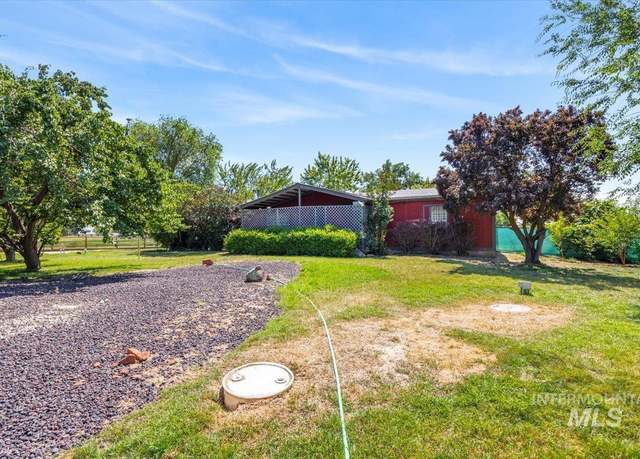Property at 2235 S Boise Ave, Emmett, ID 83617, 4 beds, 2 baths