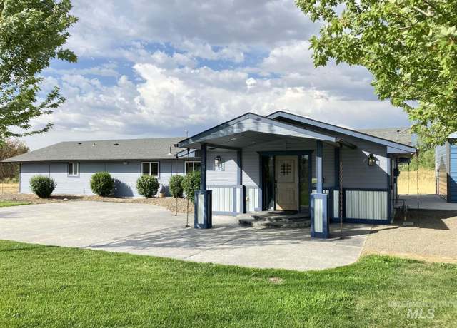 Property at 10510 W La Grange Ln, Boise, ID 83709, 5 beds, 4 baths