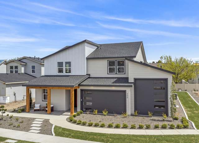 Property at 485 S Quincannon Ln, Star, ID 83669, 4 beds, 4 baths