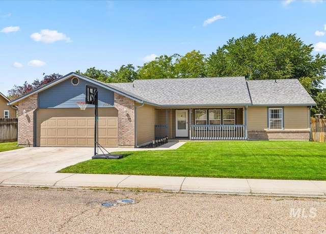 Property at 2224 Jodi Ave, Nampa, ID 83651, 3 beds, 2 baths