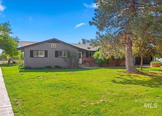 Property at 1824 Crestview Ave, Nampa, ID 83686, 3 beds, 2 baths