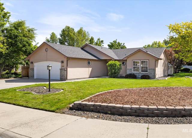 Property at 512 S Pelican Way, Meridian, ID 83642, 3 beds, 2 baths