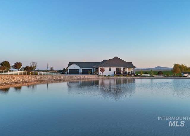Property at 9067 Crystal Quartz Dr, Nampa, ID 83686, 4 beds, 4 baths