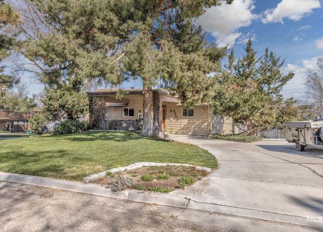 Property at 2065 3rd Ave N, Payette, ID 83661-2709, 5 beds, 2.5 baths
