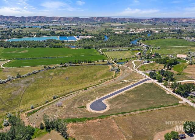 Property at 1955 Moonlight Ln, Emmett, ID 83617