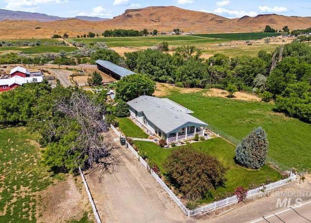 Property at 2283 Canyon Rd S, Melba, ID 83641, 3 beds, 2 baths