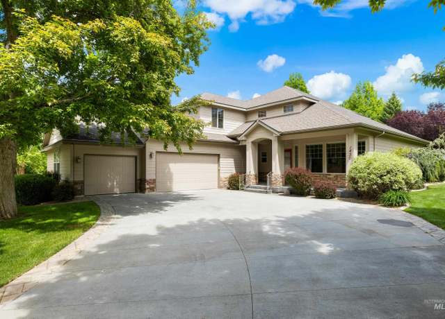 Property at 1430 N Ironbridge Way, Eagle, ID 83616, 5 beds, 3 baths