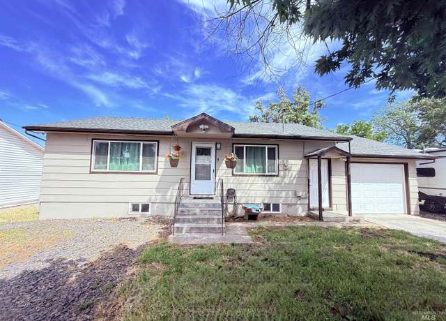 Property at 829 14th St, Clarkston, WA 99403, 4 beds, 2 baths