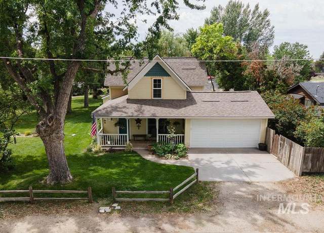 Property at 221 N Union St, Star, ID 83669, 3 beds, 2 baths