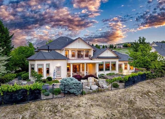 Property at 4553 N Arrow Crest Way, Boise, ID 83703, 4 beds, 4.5 baths