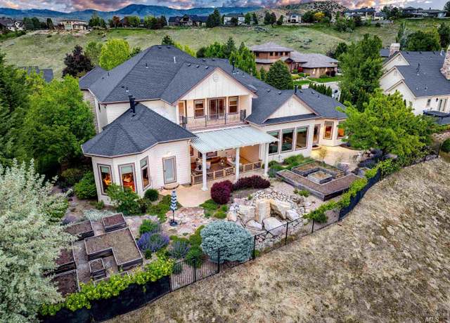 Property at 4553 N Arrow Crest Way, Boise, ID 83703, 4 beds, 4.5 baths