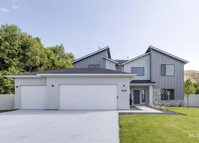 Property at 8592 N Ferris Ave, Boise, ID 83714, 4 beds, 3 baths