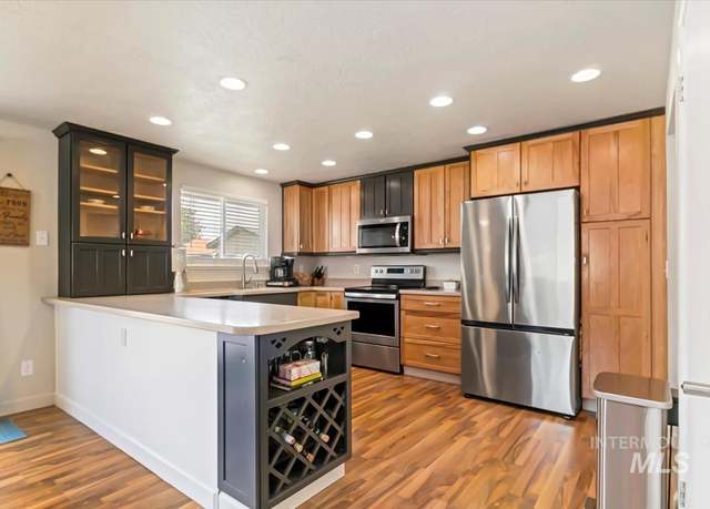 Property at 3408 Colorado Ave, Caldwell, ID 83605, 3 beds, 2 baths