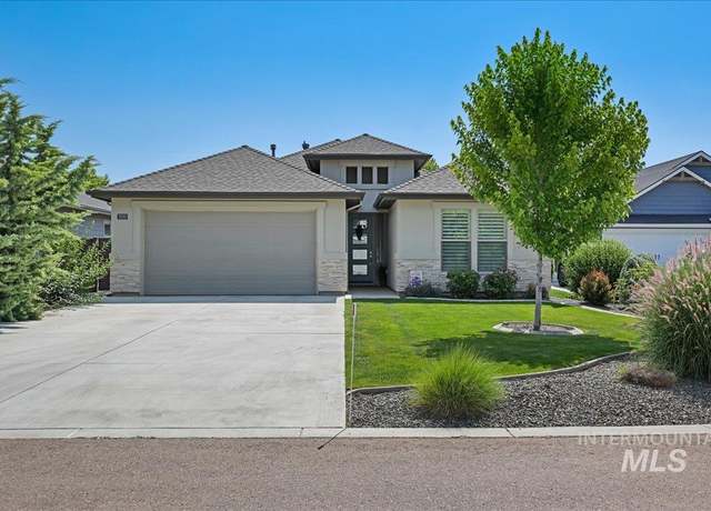 Property at 7070 N Exeter Pl, Meridian, ID 83646, 3 beds, 2 baths
