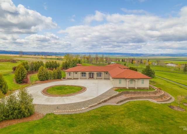 Property at 186 Ridgeview Dr, Grangeville, ID 83530, 3 beds, 2.5 baths