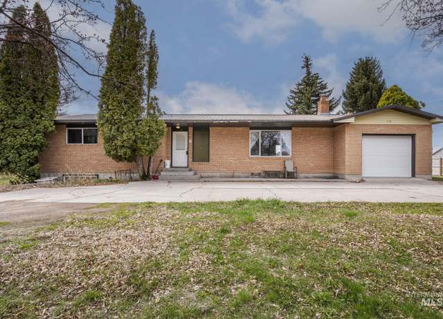 Property at 114 Park St, Hazelton, ID 83335, 4 beds, 2 baths