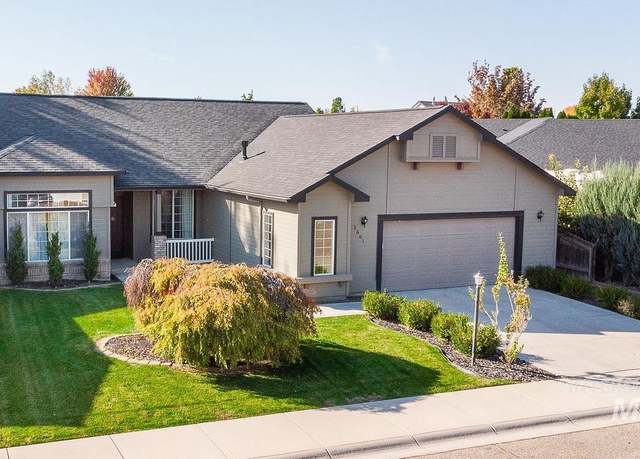 Property at 2661 N Tangent Ave, Meridian, ID 83646, 4 beds, 2 baths