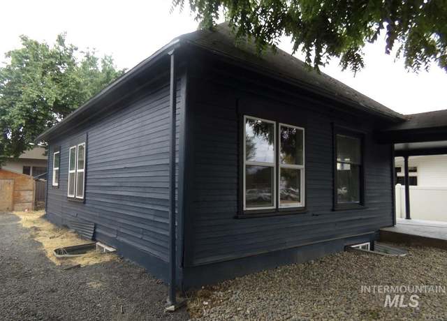 Property at 320 Miller St, Lewiston, ID 83501, 4 beds, 2 baths