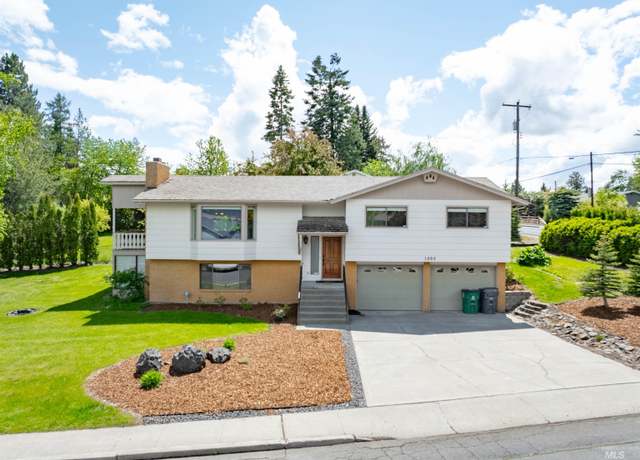 Property at 1205 Ponderosa Dr, Moscow, ID 83843, 4 beds, 3 baths